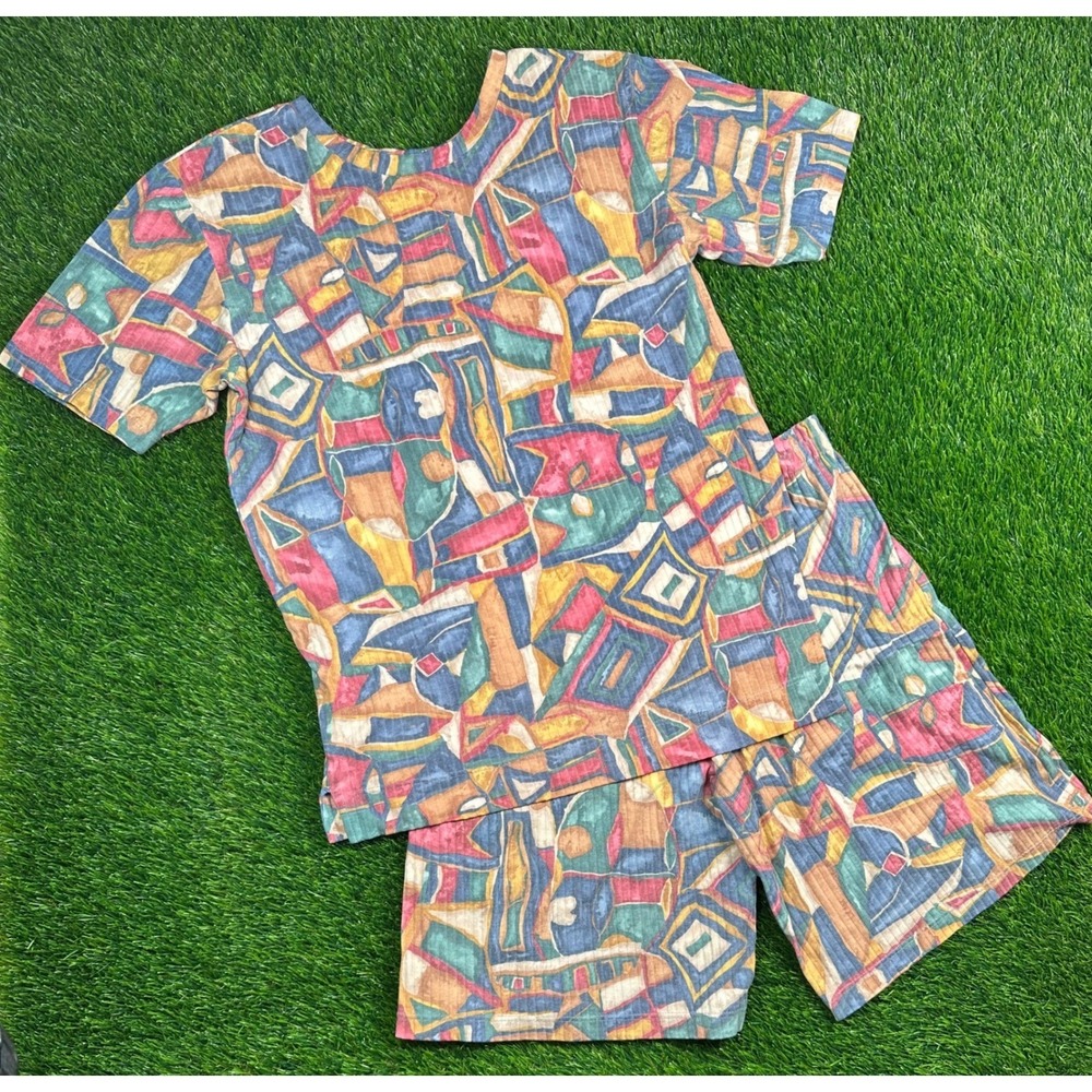 Vintage Geometric 90s Patterned Shirt and Shorts Set‎ Made in USA - Picture 2 of 10